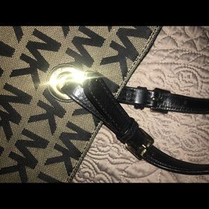 Michael Kors purse🖤